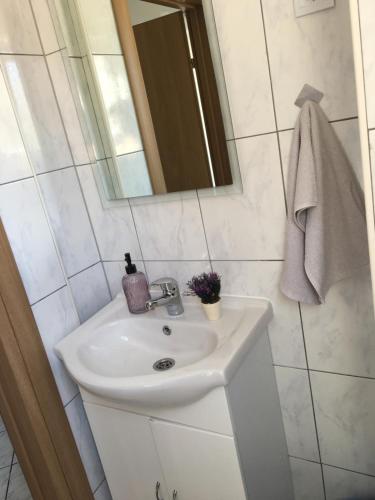 Amelia Apartment