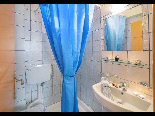 Blue Horizon Apartments&Maisonettes tesisinde bir banyo