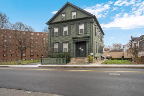 Gallery image of Lizzie Borden House in Fall River