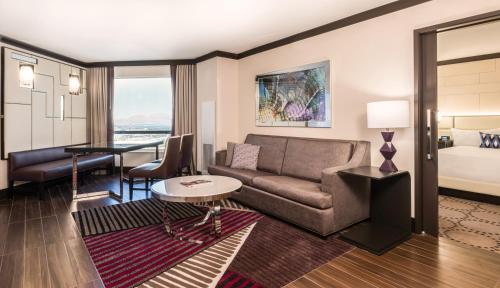 Harrah's Las Vegas Hotel & Casino Image