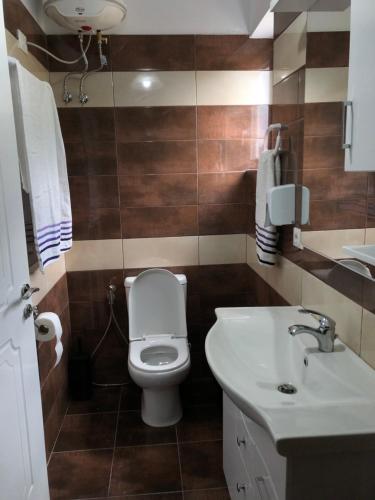 Ein Badezimmer in der Unterkunft Adriatik Guesthouse