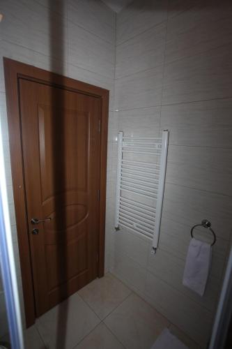 Un baño de Hotel Happy