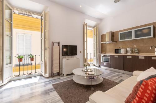 Apartamento con vistas a la Plaza de la Merced junto a la casa de Picasso