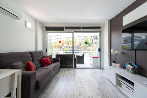 Luxury apt 1 MINUTE from the Beach of the Dunes