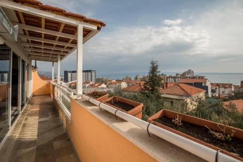 Luxury spacious apt near Znjan beach w sea view