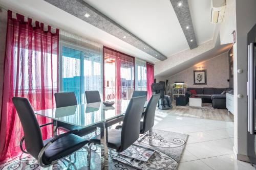 Luxury spacious apt near Znjan beach w sea view