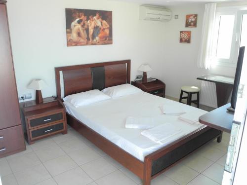 Mama's Rooms - Eurostudiosnaxos