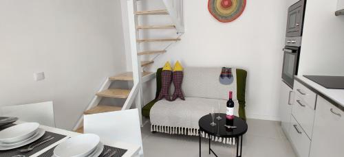 Nazaré Historic Beach House-1 minute to the beach