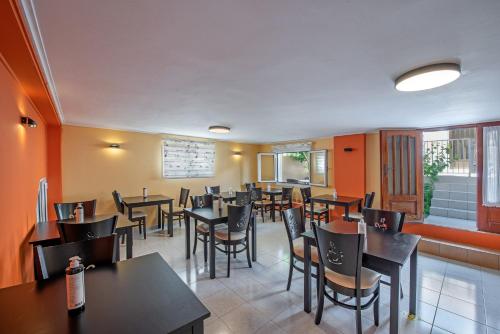 Hotel Aggelos Kefaloniaにあるレストランまたは飲食店