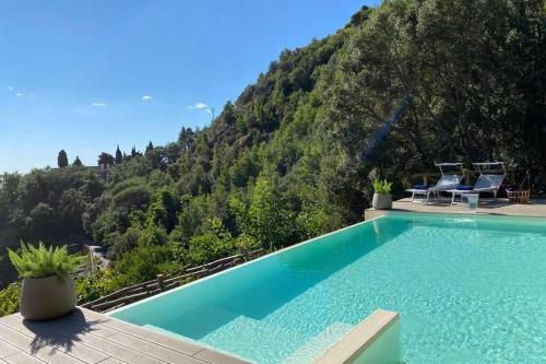 Бассейн в L'Olearia Luxury Country Villa in Amalfi Coast или поблизости