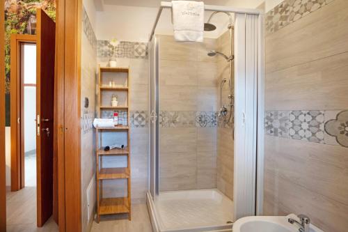 Bilik mandi di WePuglia La Maison-D B&B