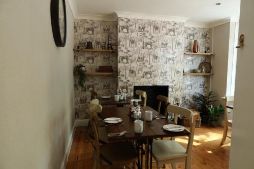 Dining area at the guesthouse 