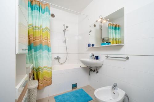 Apartment Rose 2 tesisinde bir banyo