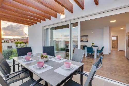 Villa Corcovado with Heated Pool