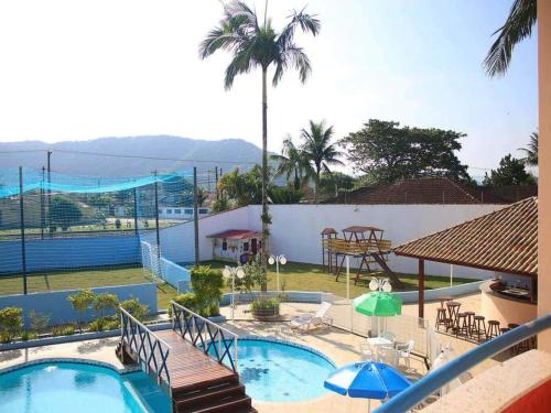 Uitzicht op het zwembad bij HOTEL CLUBE AZUL DO MAR of in de buurt