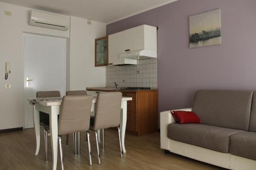 Dapur atau dapur kecil di Residence Royal House