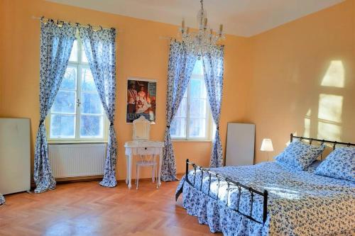 Gallery image of Sisi-Schloss Rudolfsvilla - Trio - 12 Gäste in Reichenau
