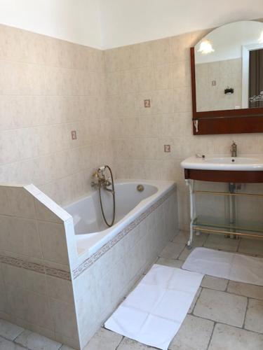 Koupelna v ubytování Le clos st Justin