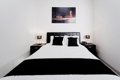 Postel nebo postele na pokoji v ubytování Kingston House