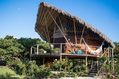 Het gebouw waarin de lodge zich bevindt