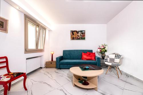 Foto dalla galleria di Tutti Fruti a Áno Karéa