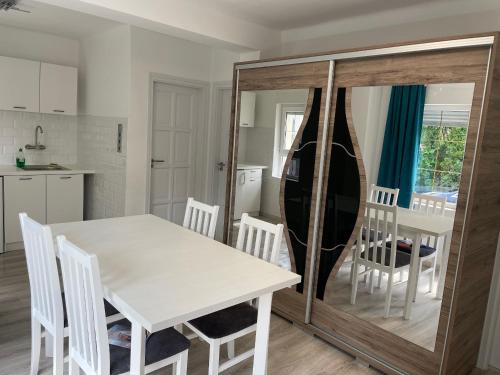 Fotografia z galérie ubytovania János Apartman v Balatonfürede
