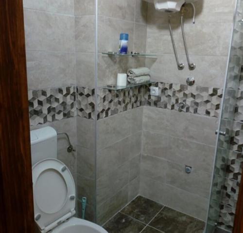 Apartmani Ninić tesisinde bir banyo