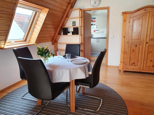 Kuchyň nebo kuchyňský kout v ubytování Ferienhaus zur Altmühl "Apartment"
