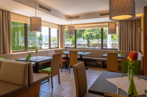 Restoran ili neka druga zalogajnica u objektu Seehotel im Weyer