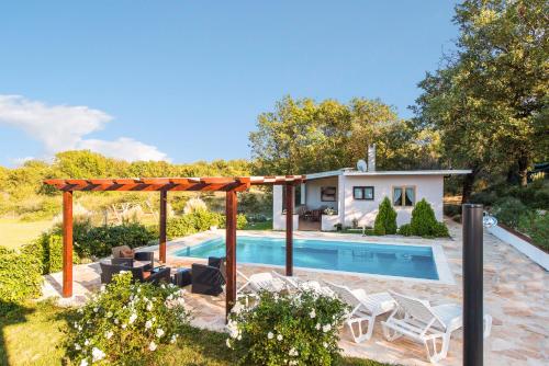 Holiday Home Dominik – Photos 3