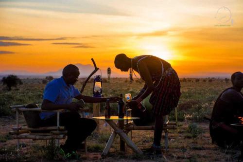 Επισκέπτες που μένουν στο Amanya Camp 1 Double -Bed Tiger in Amboseli