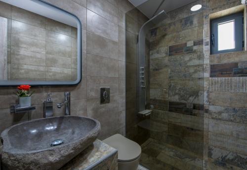 Koupelna v ubytování TWIN'S HOME LUXURY SUITES