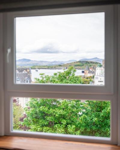 Burnbank Apartment – Photos 3