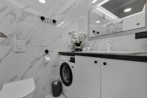 Exclusive Center apartment photo 3