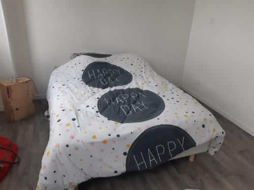 Photo de la galerie de l'établissement Elbeuf 4 CHAMBRES 8 PERSONNES MAX POUR GROUPES WIFI, à Elbeuf