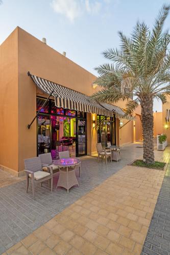 Un restaurante u otro lugar para comer en Rixos Bab Al Bahr - Ultra All Inclusive