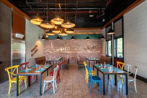 Un restaurante u otro lugar para comer en Rixos Bab Al Bahr - Ultra All Inclusive