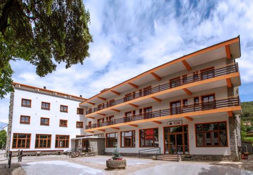 Hotel Boltaña Ordesa, Boltaña – Precios actualizados 2022