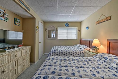 Ένα ή περισσότερα κρεβάτια σε δωμάτιο στο Condo with Pool Access on Wildwood Crest Beach!