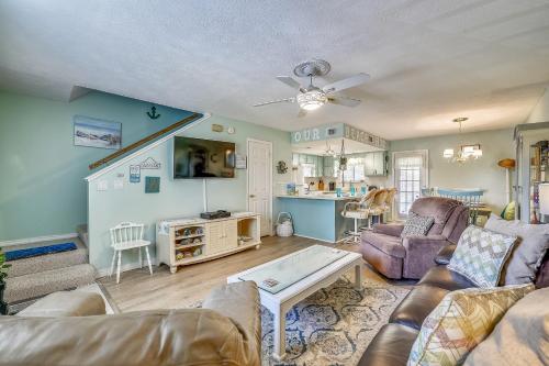 5 O'Clock Somewhere by Book That Condo – Photos 4