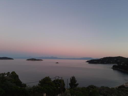 a view of a large body of water at Hadoula Studios in Achladies