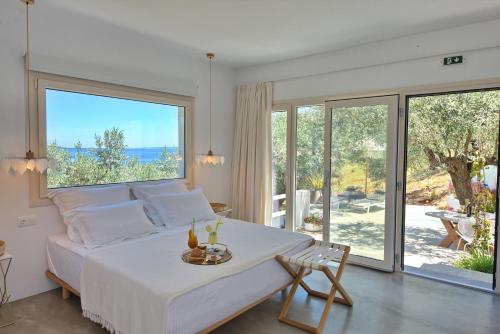 Gallery image of Eleon Suites new in Alonnisos Old Town