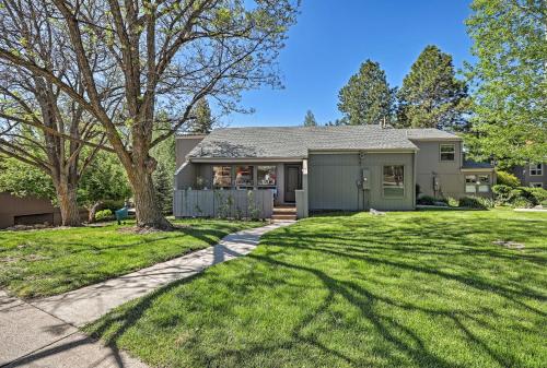 Flagstaff Townhome with Deck Easy Access Downtown!