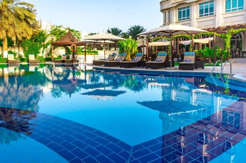 Bazén v ubytování Radisson Blu Hotel, Muscat nebo v jeho okolí