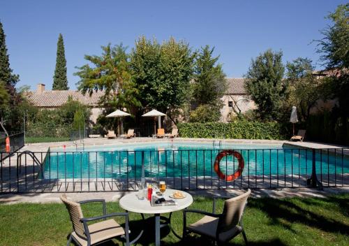 Parador de Almagro — Swimming pool