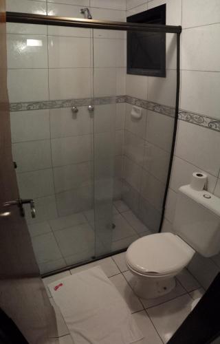 Bilik mandi di Jaguaré Hotel