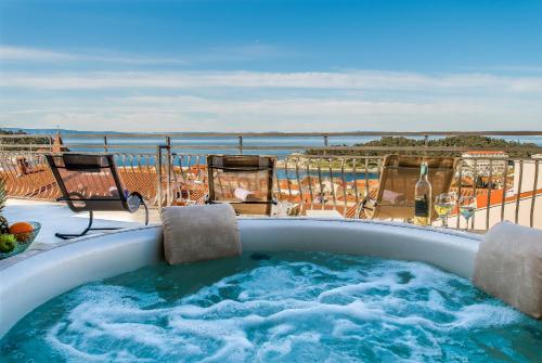 Gallery image of Rooftop Penthouse - Private Hottub & Duplex Whirlpool in Makarska
