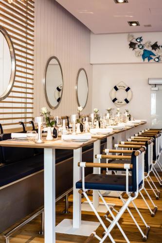 Restoran atau tempat lain untuk makan di Star-Apart Hansa Hotel