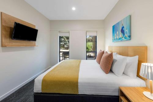 Ramada Resort by Wyndham Seven Mile Beach, Cambourne, Australia