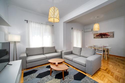 Acropolis area family friendly 2bdr apartment